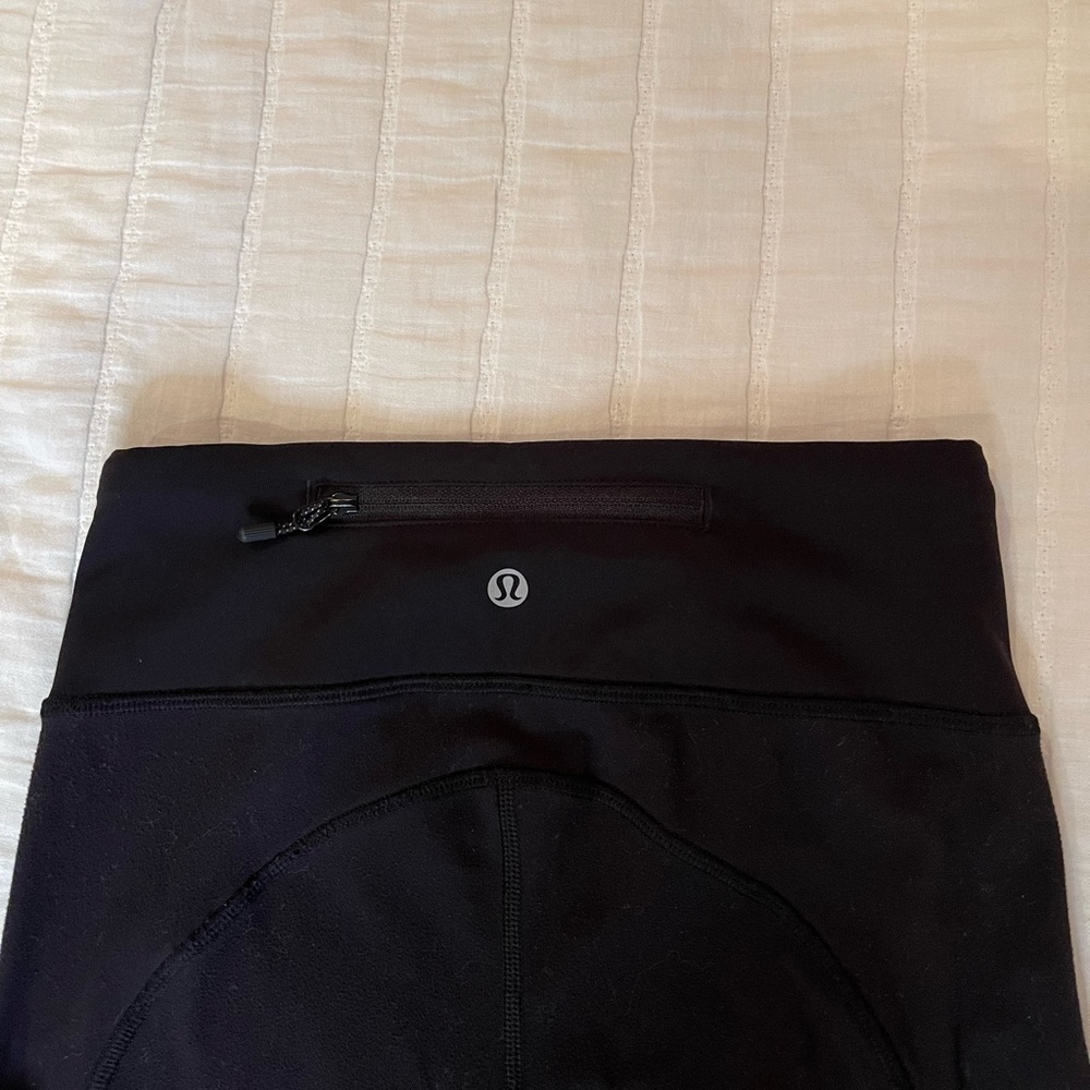 Lululemon leggings 28” with side pockets